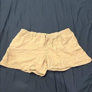 Columbia Women's Beige Cargo Shorts